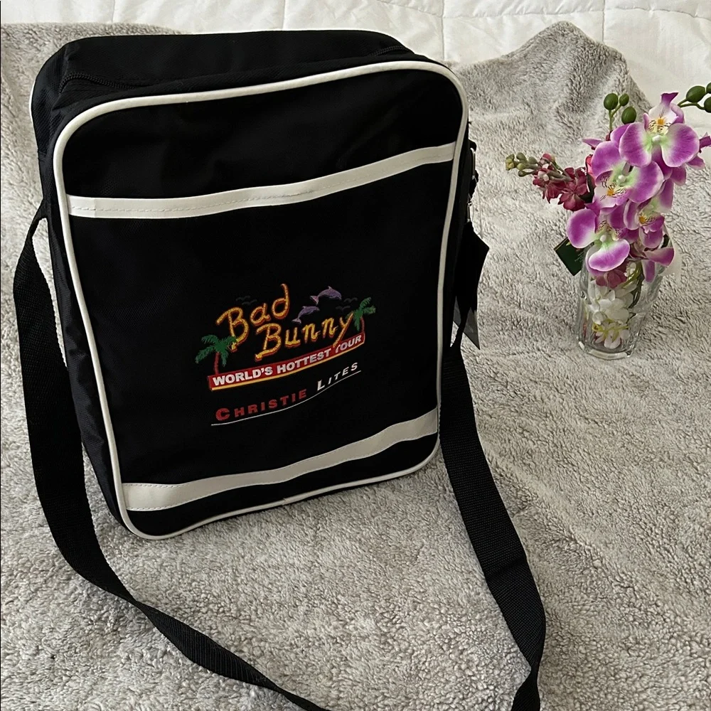 BAD BUNNY WORLD HOTTEST TOUR Black Messenger Bag
